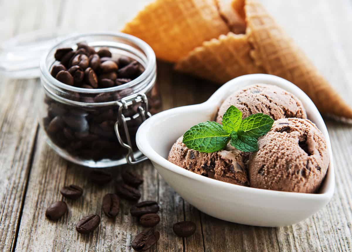 Does Coffee Ice Cream Have Caffeine? (14 Brands) How Much, Caffeinated,  Decaf | EnjoyJava