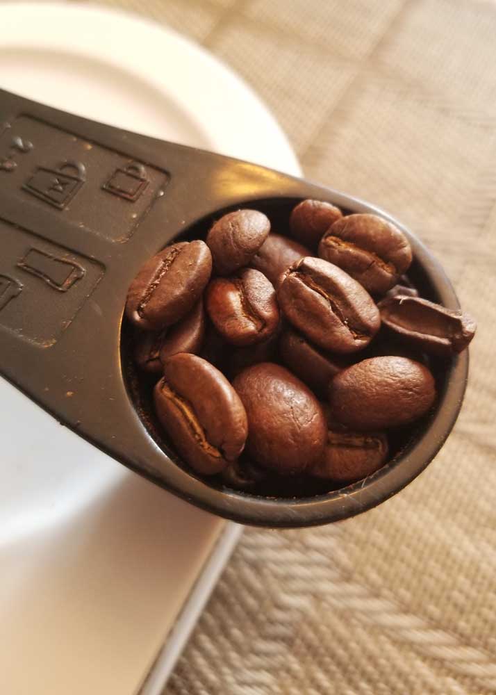 how much does tbsp coffee beans weigh
