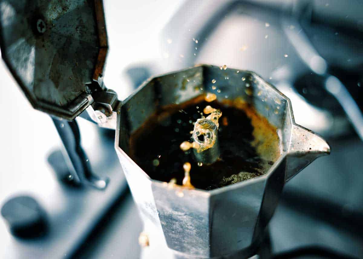 how to make moka pot coffee