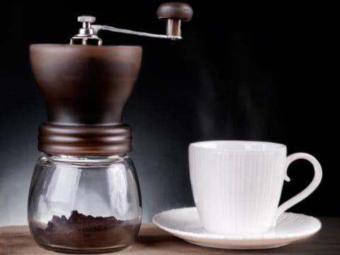 manual vs automatic coffee grinder